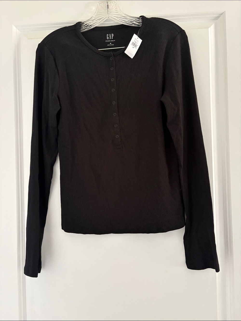 GAP Black Long-Sleeve Henley Ribbed Top sz M medium NWT